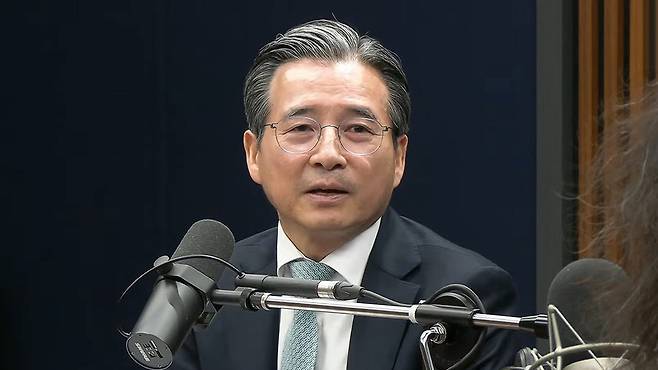 '김어준의 겸손은 힘들다 뉴스공장'에 출연한 김용범 정책실장 [유튜브 캡처]