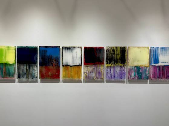 Paintings by Park Byung-hoon exhibited at Wolha Art gallery’s Art Taipei booth [LEE JIAN]