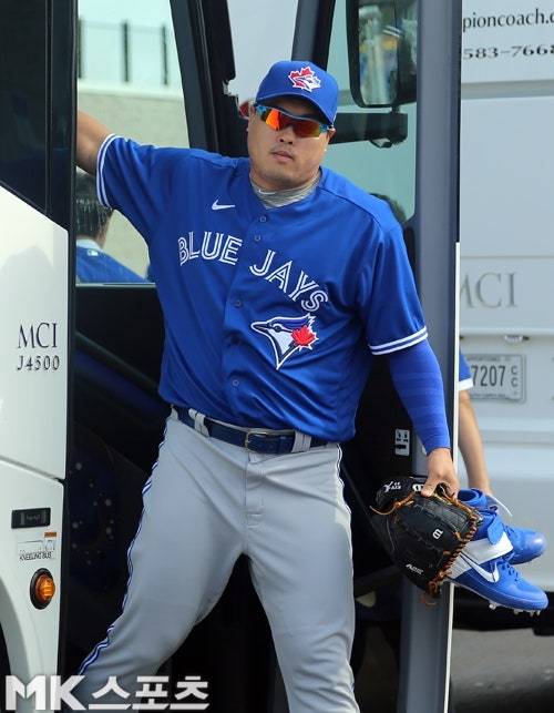 류현진은 퀄리파잉 오퍼 수용 후 최고 시즌을 보내며 토론토와 다년 계약을 맺었다. 사진= MK스포츠 DB