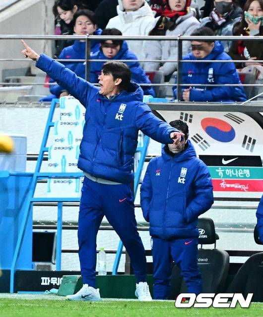 [OSEN=서울월드컵경기장, 지형준 기자] 홍명보 감독이 이끄는 한국 축구대표팀이 18일 오후 8시 서울월드컵경기장에서 열린 11월 A매치 두 번째 친선경기에서 