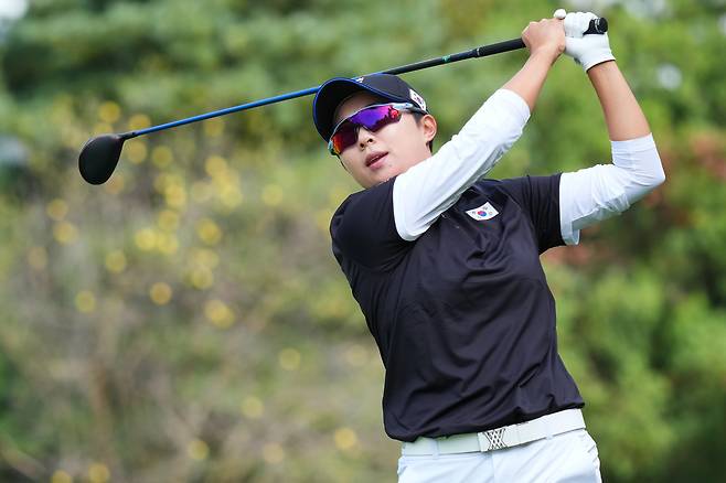 김효주가 지난달 24일 경기 고양시 뉴코리아CC에서 열린 여자골프 국가대항전 ‘한화 라이프플러스 인터내셔널 크라운’ 둘째 날 월드팀과의 경기 도중 3번 홀에서 티샷을 하고 있다. 게티이미지코리아