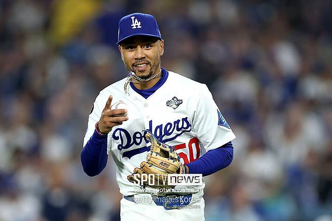 ▲ LA 타임스는 무키 베츠를 트레이드해 유망주들을 확보해야 한다며 목소리를 높였다