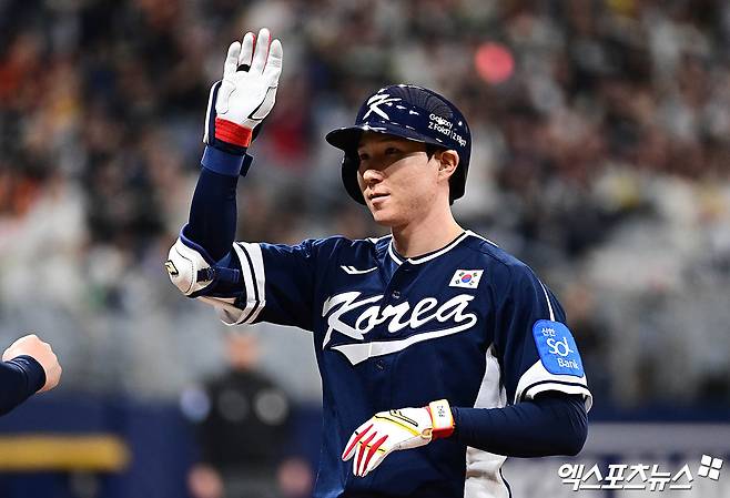 2027시즌 종료 후 FA(자유계약) 자격을 취득하는 SSG 랜더스 내야수 박성한. 사진 엑스포츠뉴스 DB