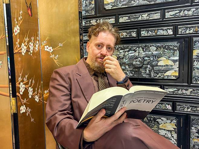 연합뉴스와 인터뷰를 하는 남아공 출신 루이스 교수 [촬영 임경빈 인턴기자]