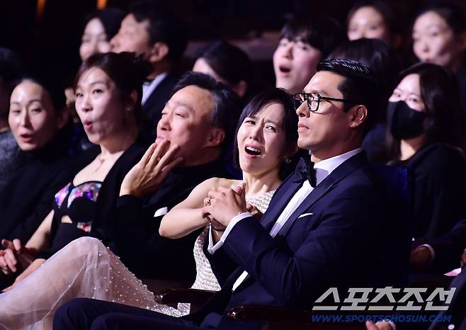 19일 제46회 청룡영화상 시상식이 여의도 KBS홀에서 열렸다. 남우주연상 수상한 배우 현빈. 여의도=송정헌 기자songs@sportschosun.com/2025.11.19/