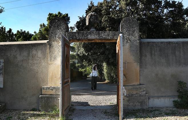 알베르 카뮈의 묘가 있는 루르마랭 공동묘지 입구. 박미향 기자