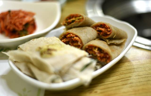 메밀로 만드는 대표 음식인 메밀전병.