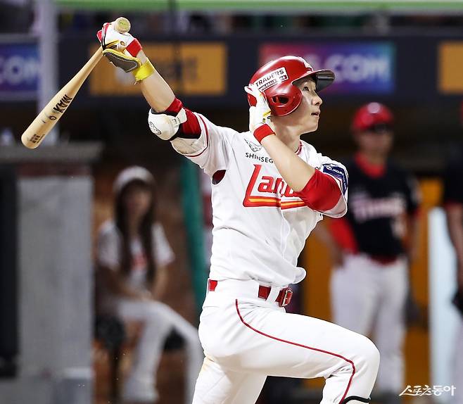 최근 FA 시장에서 유격수의 거액 계약이 이어지고 있다. 차세대 주자인 SSG 박성한, NC 김주원의 계약 규모가 얼마일지에 큰 관심이 쏠린다. 사진제공ㅣSSG 랜더스