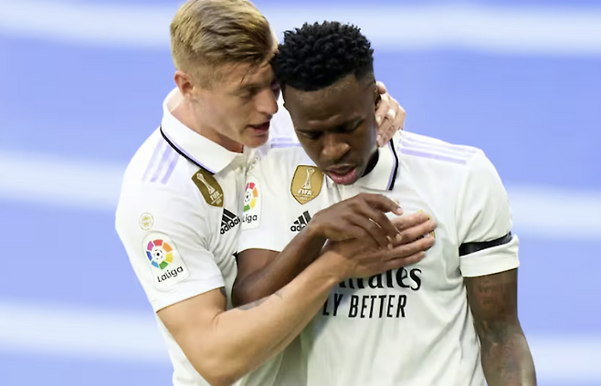 토니 크로스(왼쪽), 비니시우스 주니어. AS