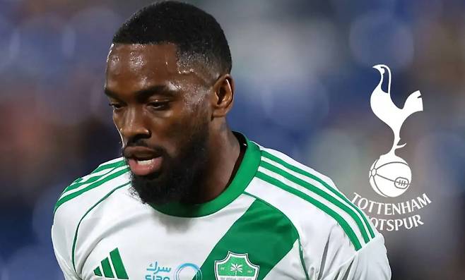 아이반 토니와 토트넘 홋스퍼 앰블럼 합성사진. /사진=팀토크 갈무리