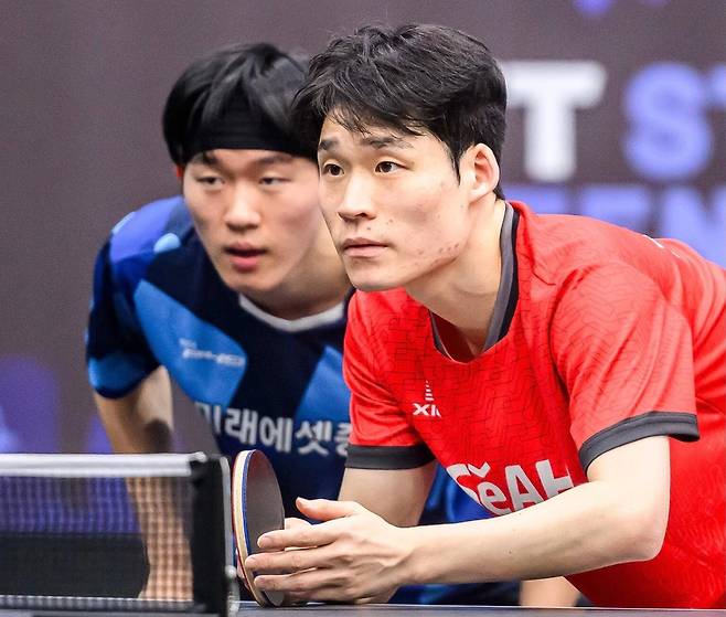 WTT 무스카트 대회서 남자복식 호흡을 맞춘 장우진(오른쪽)과 박규현 [WTT 인스타그램 캡처. 재판매 및 DB 금지]