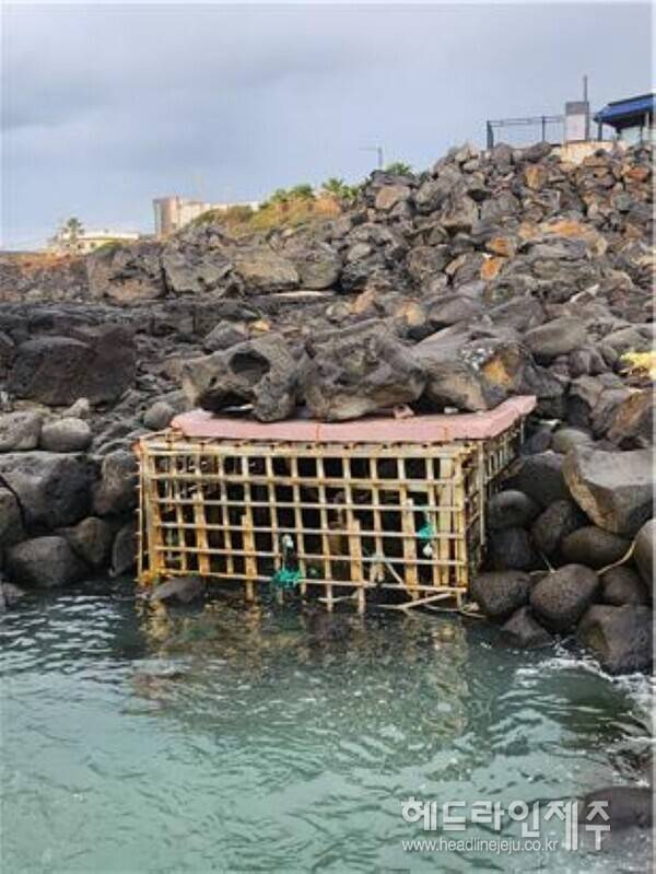 양식장에서 버려지는 배출수로 전기를 생산하는 시범사업이 추진된다. 사진은 서귀포시 대정읍 영락리에 위치한 소수력발전 시설.