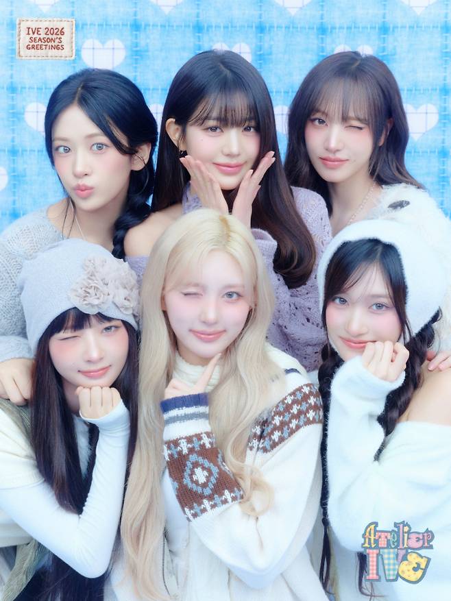 아이브, 2026 시즌 그리팅 '아틀리에 아이브' 포토 공개, 스타쉽엔터테인먼트