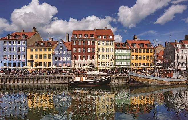 덴마크 수도 코펜하겐의 니하운(Nyhavn) 항구. /사진 셔터스톡