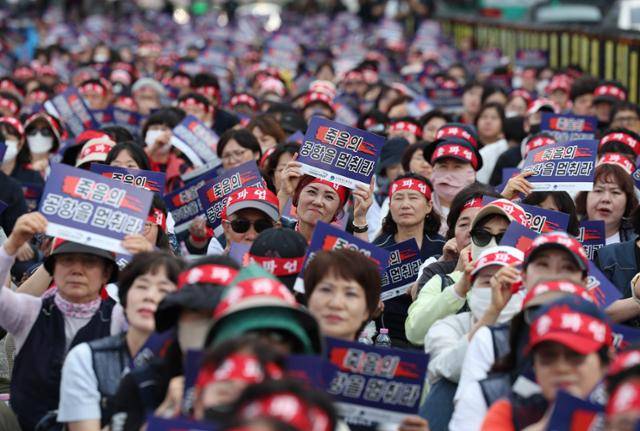 지난달 1일 서울 강서구 김포공항에서 열린 '전국공항노동자 총파업 대회'. 뉴시스