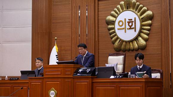 지난 20일 이재남 나주시의회 의장이 제275회 제2차 정례회 개회사를 하고 있다. [사진=나주시의회]