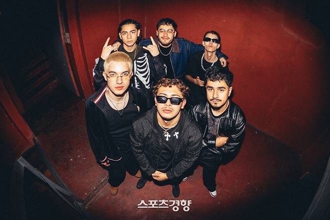 밴드 로우 클리카 포스터. 하이브 레이블즈 제공