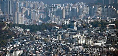 서울 남산에서 바라본 아파트 등 주택 모습 
[연합뉴스 자료사진]
