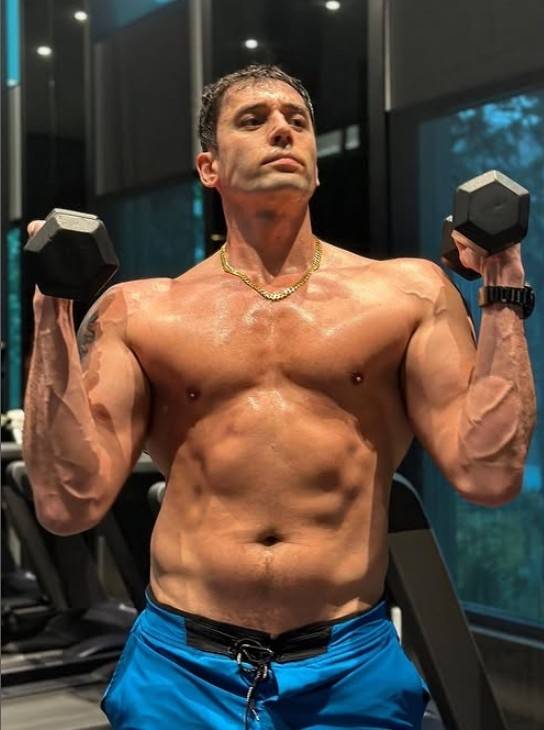 사진|줄리엔강SNS