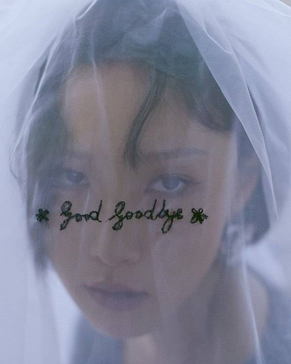 화사 'GoodGoodbye' 이미지.&nbsp;ⓒ피네이션