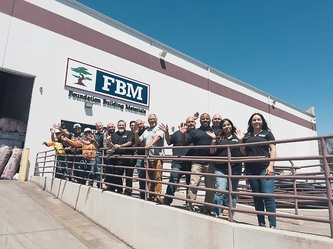 로우스가 전문가 시장을 공략하기 위해 인수한 파운데이션 빌딩 머티리얼스. 자료=FBM