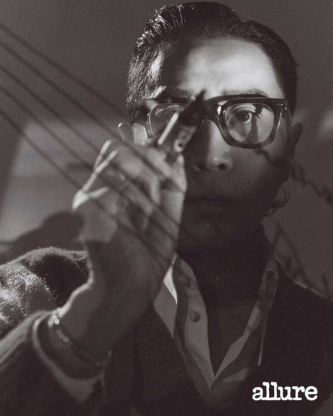 '김부장 이야기' 속 정재형. 얼루어 코리아 제공