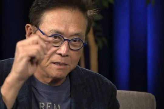 세계적인 베스트셀러 ‘부자 아빠 가난한 아빠’의 저자 로버트 기요사키가 글로벌 경기침체 리스크를 경고하며, “생각을 바꿔 부자가 되라”고 강조했다. 트위터 캡처