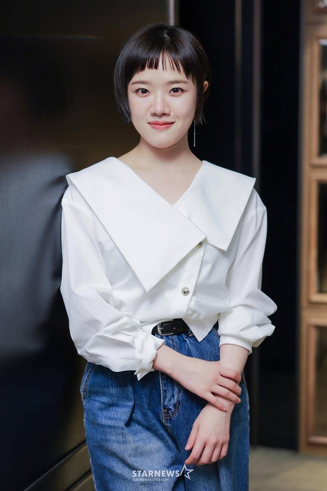 영화 '한란'의 배우 김향기가 18일 진행된 인터뷰를 위해 포즈를 취하고 있다. /사진제공=트리플픽쳐스 2025.11.18 /사진=이동훈 photoguy@