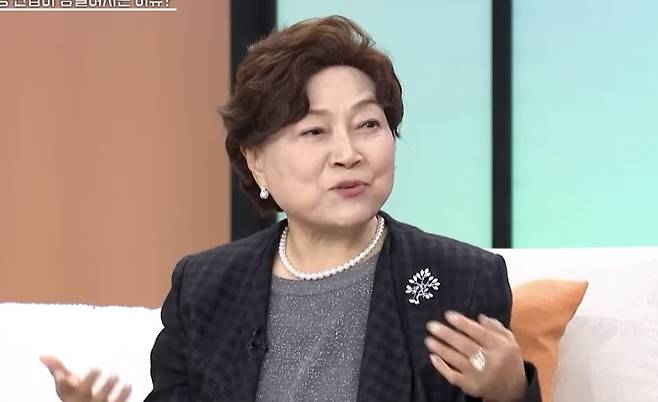 배우 김용림이 85세의 나이에 운전면허증을 반납한 이유를 솔직하게 털어놨다. MBN ‘속풀이쇼 동치미’ 방송화면 캡처