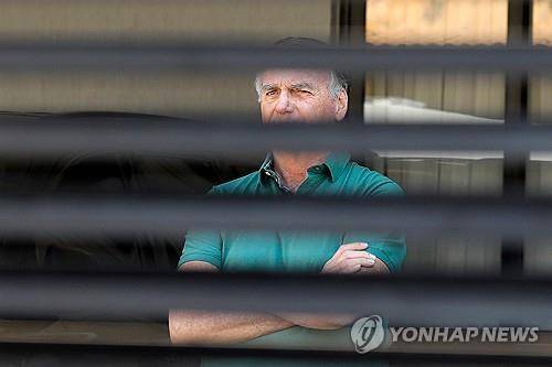 가택연금 중인 보우소나루 전 브라질 대통령(9월 11일) [AFP 연합뉴스 자료사진. 재판매 및 DB 금지]
