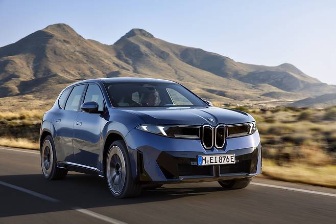 The BMW iX3 [BMW]