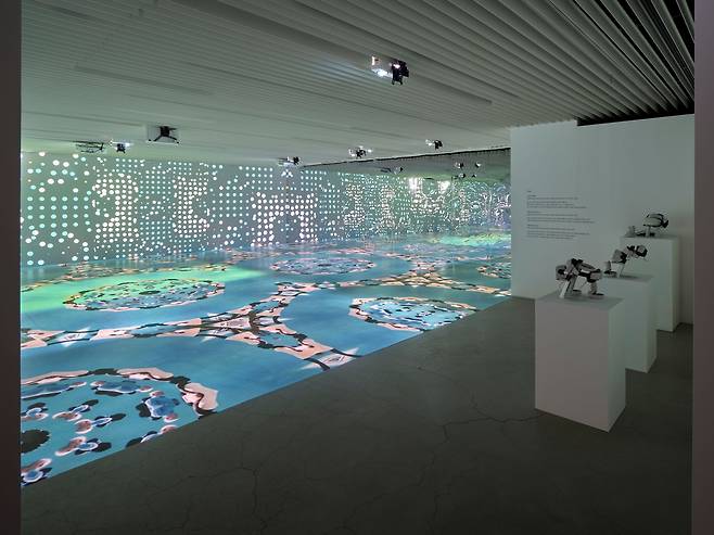 그랜드 조선 부산 무빙 이모션 미디어아트