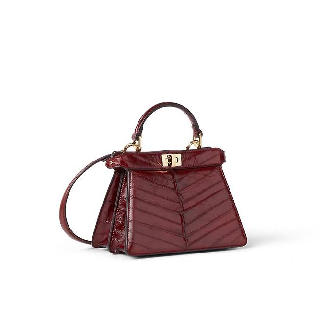 피카부 아이씨유(IseeU) 쁘띠 버건디 해그피쉬. 펜디.