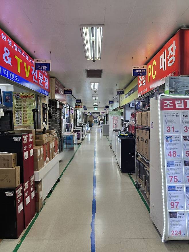 25일 서울 용산구 선인상가 내부 모습. 사진=최아영 기자