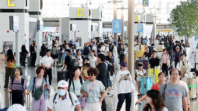 북적이는 인천공항 2025.8.8 [공항사진기자단]