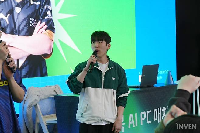 ▲ 방배우도 질 수 없죠!