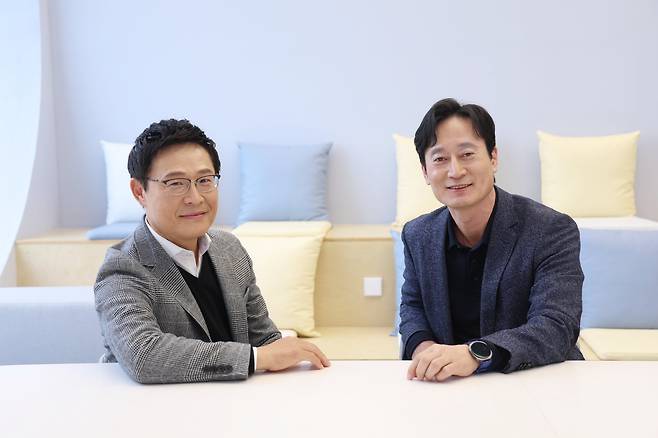 ▲ (좌) 인텔코리아 삼성사업총괄 백남기 부사장 / (우) 삼성전자 MX사업부 Eco Biz 이민철 부사장