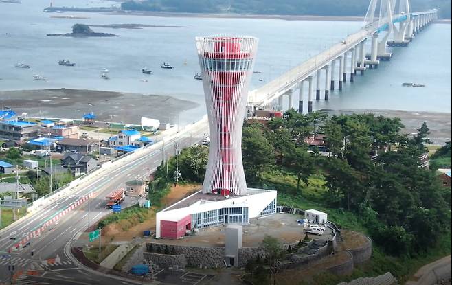 충남 태안군건축문화상 공모에 당선된 영목항 전망대(공공분야). 태안군&nbsp;