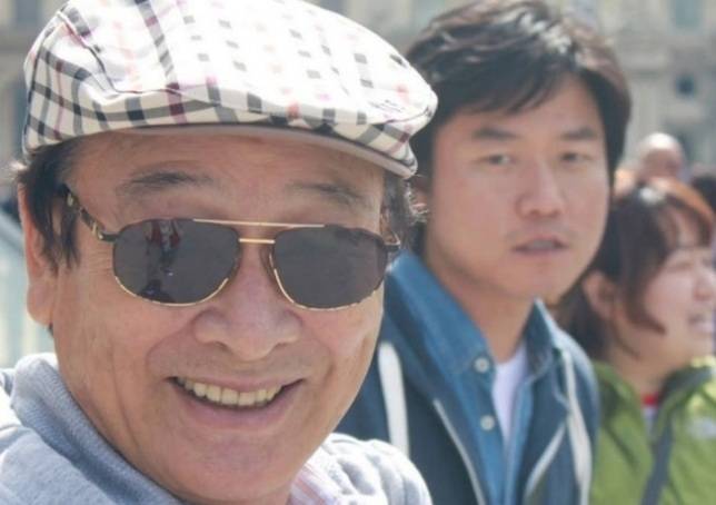 25일 새벽 별세한 국민 배우 이순재에게 ‘꽃할배’라는 이름으로 특별한 인연을 맺어온 tvN 예능 ‘꽃할배’ 측이 고 이순재를 추모했다. [사진출처 = SNS]