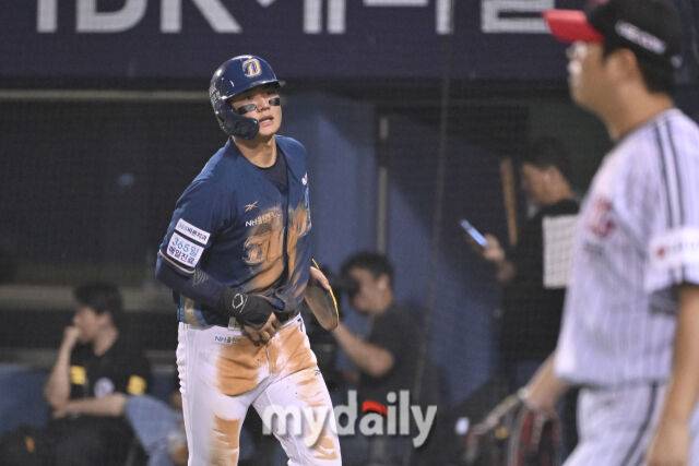 1일 서울 잠실야구장에서 열린 '2025 신한 SOL BANK KBO리그' NC 다이노스와 LG 트윈스 경기. NC 김주원이 8회초 1사 만루에 데이비슨의 희생플라이에 득점을 올렸다./마이데일리