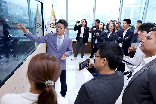 정원오 성동구청장 스마트 정책 설명