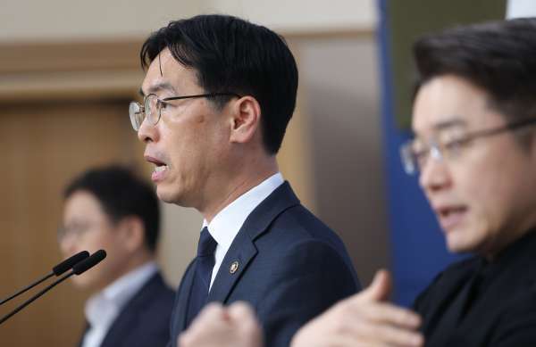 임기만료 전 외유성 공무국외출장 방지 대책은