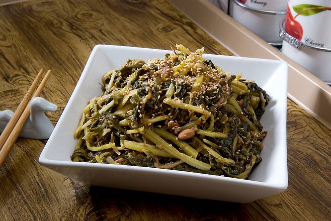 시래기는 식이섬유가 많아 혈당을 천천히 올리는 데 기여한다. 대장, 혈관 건강에도 도움이 된다. 사진=게티이미지뱅크