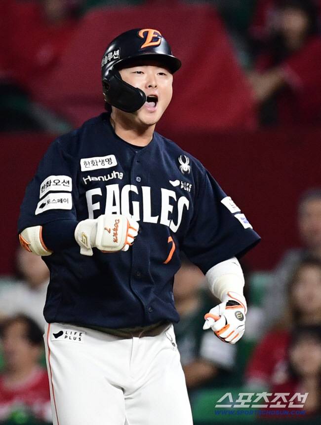 1일 인천 SSG랜더스필드에서 열린 KBO리그 SSG와 한화의 경기. 7회 동점 1타점 적시타를 날린 한화 이도윤. 인천=송정헌 기자songs@sportschosun.com/2025.10.01/