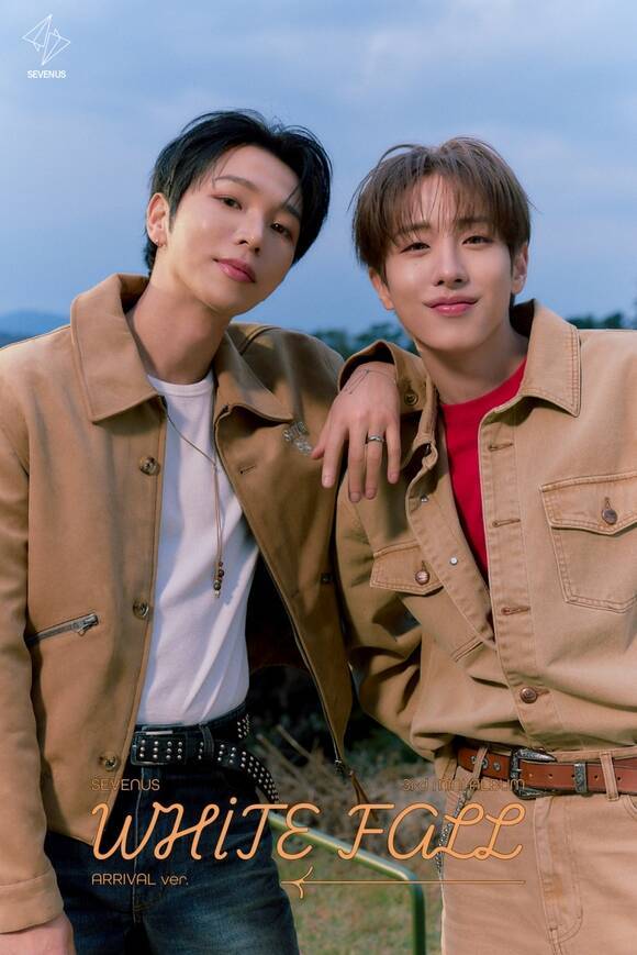 세븐어스가 25일 세 번째 미니 앨범 'WHITE FALL'을 발매했다. /피씨에스엔터