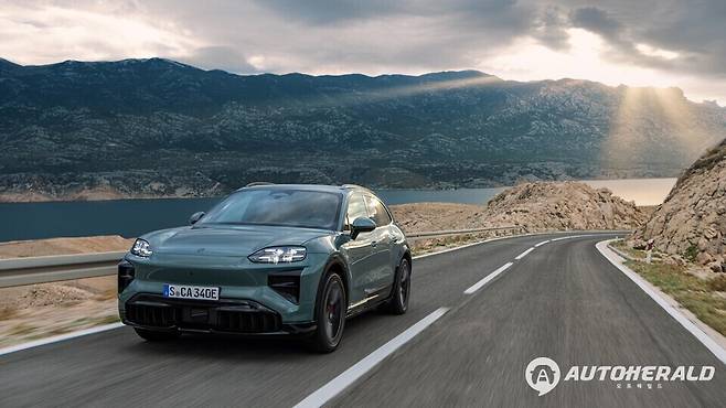 내년 다양한 콘셉트의 수입 전동화 모델의 국내 출시가 예상된다(출처: 포르쉐)