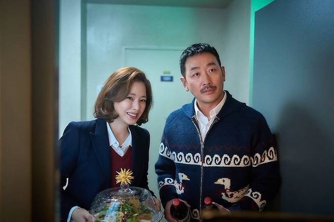 영화 〈윗집사람들〉