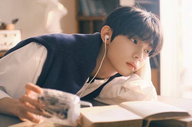 '12월 3일 데뷔' 최립우, 싱글 'SWEET DREAM' 청춘 영화 비주얼