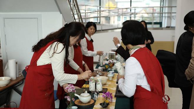 서산문화원, 2025년 지역문화학교 수료식 및 제32회 서산문화대상 시상식 모습(사진=서산문화원 제공)