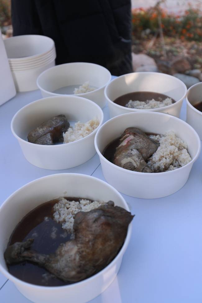 눈물나게 맛있었던 능이백숙 점심. /김상욱